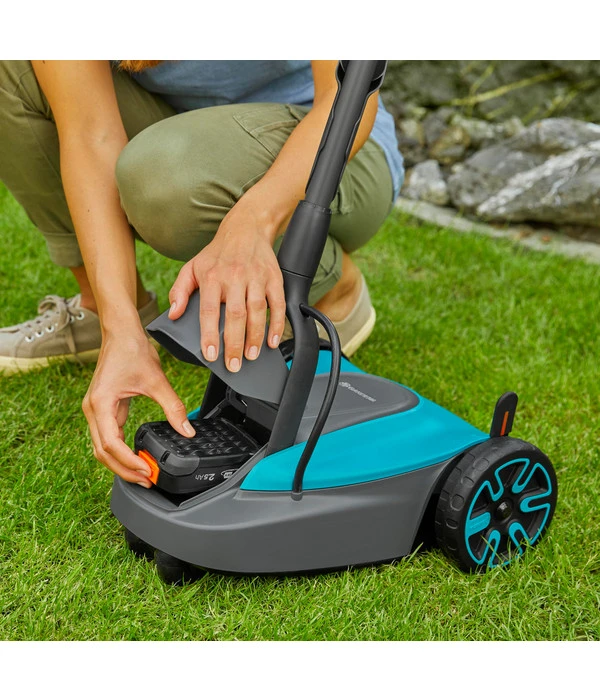 GARDENA Akku-Rasenmäher HandyMower 22/18V P4A Set, Ca. B34,5/H126/T38,5 Cm 7 GARDENA Akku-Rasenmäher HandyMower 22/18V P4A Set, Ca. B34,5/H126/T38,5 Cm – Bild 7