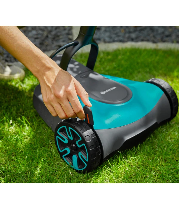 GARDENA Akku-Rasenmäher HandyMower 22/18V P4A Set, Ca. B34,5/H126/T38,5 Cm 9 GARDENA Akku-Rasenmäher HandyMower 22/18V P4A Set, Ca. B34,5/H126/T38,5 Cm – Bild 9