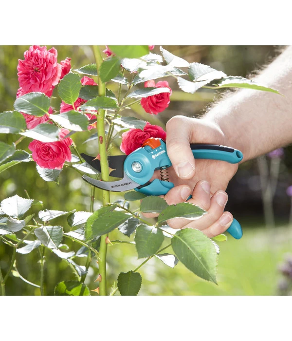 GARDENA Bypass Gartenschere B/S-M 2 GARDENA Bypass Gartenschere B/S-M – Bild 2